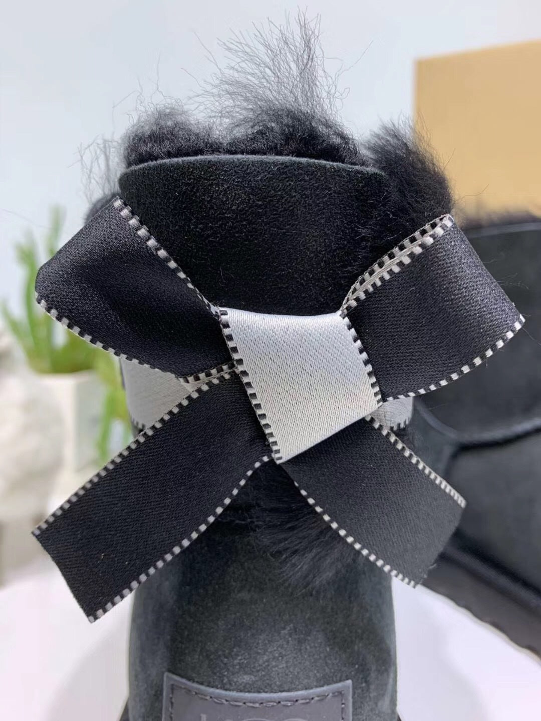 Black Bow Glitter Winter Shoes – Mukoshi Featured Style