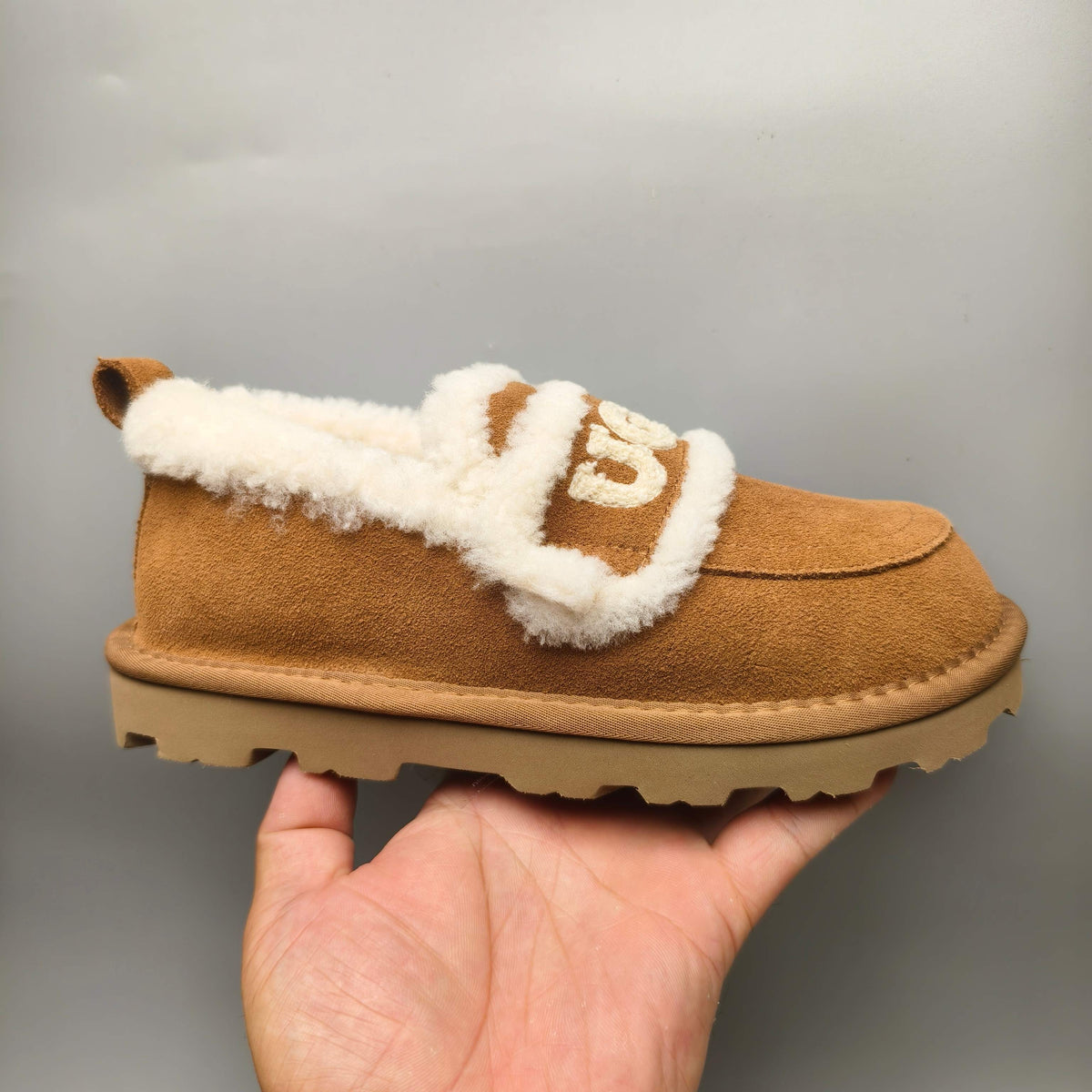 Chestnut Full-Wrap Big Logo Casual Shoes – In Stock