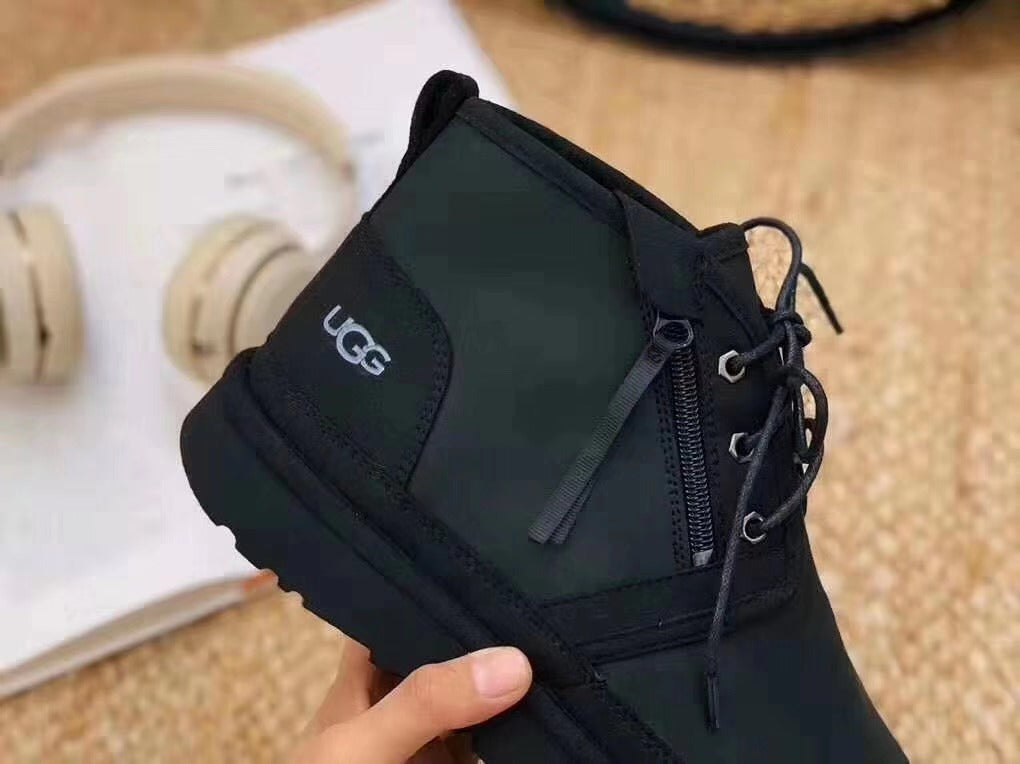 Black Neum Upgraded Zip Shoes – New Arrival