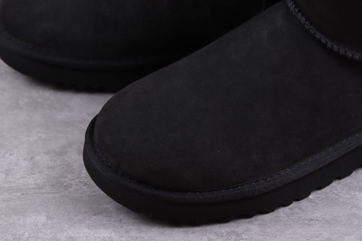 Black Classic Short II Boots – In Stock