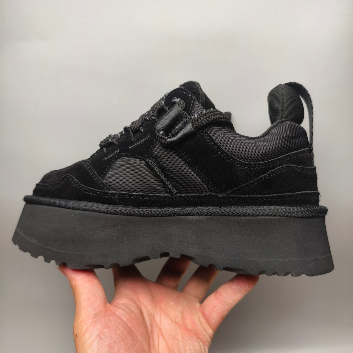 Black Chunky Dad Sneakers – Lace-Up Casual Style – In Stock