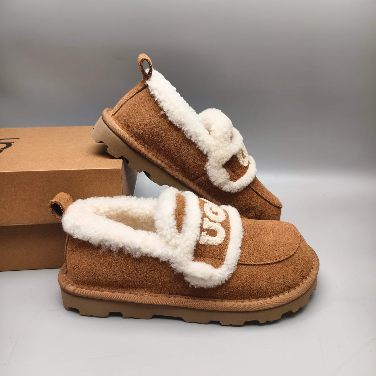Chestnut Full-Wrap Big Logo Casual Shoes – In Stock