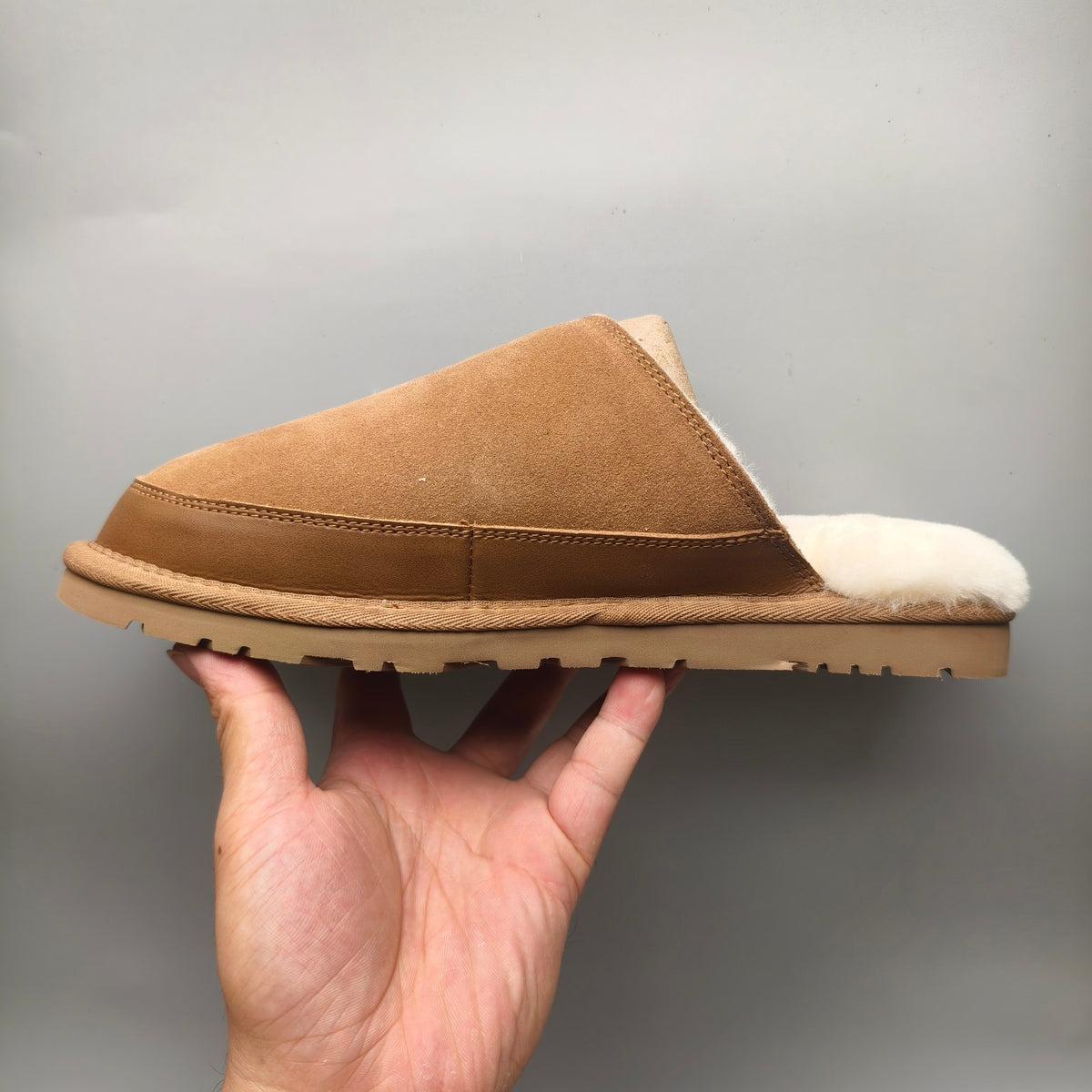 Chestnut Ultra-Light Casual Fuzzy Slippers Men's – In Stock