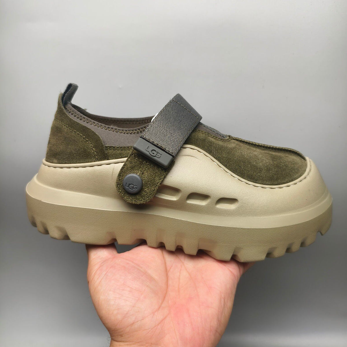Green Unisex Slip-On Casual Shoes – In Stock