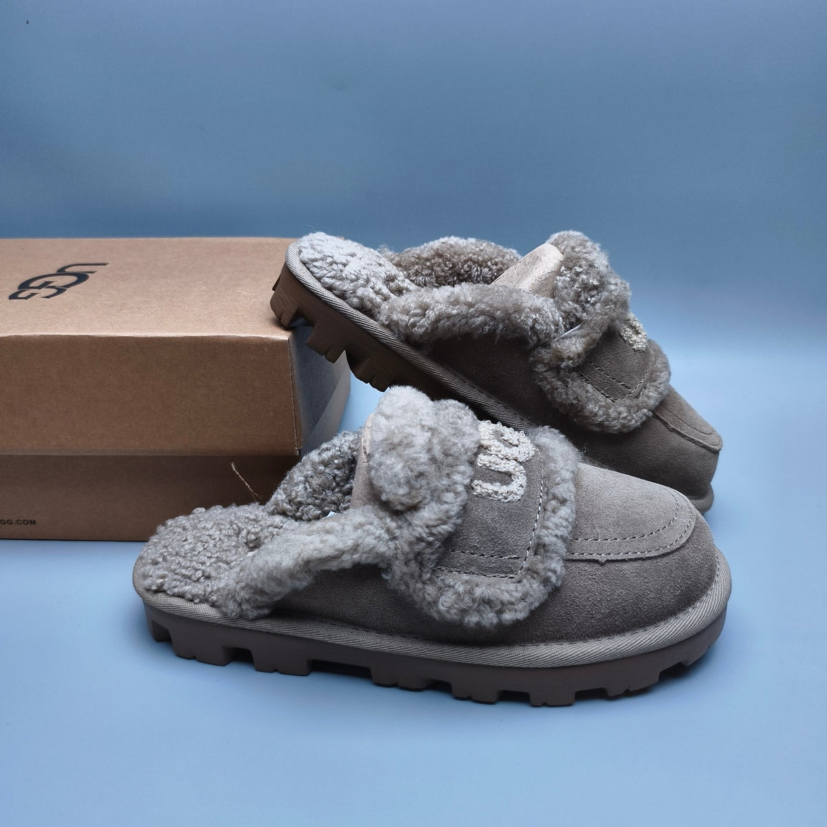 Antelope Brown Curly Fur Big Logo Casual Slippers – In Stock