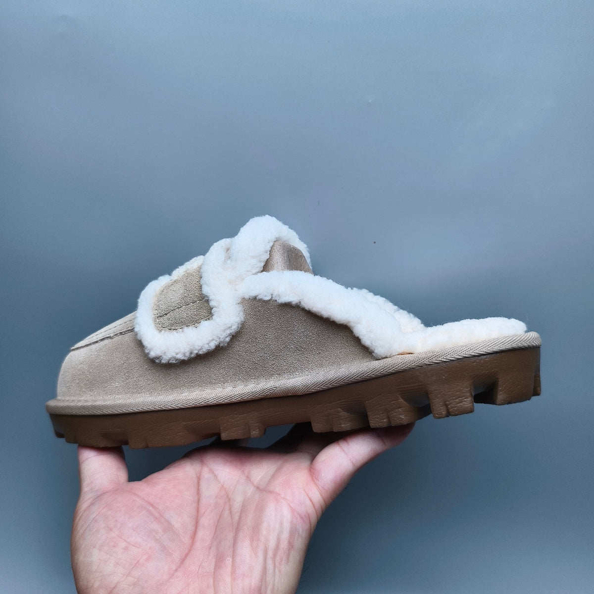 Sand Curly Fur Big Logo Casual Slippers – In Stock