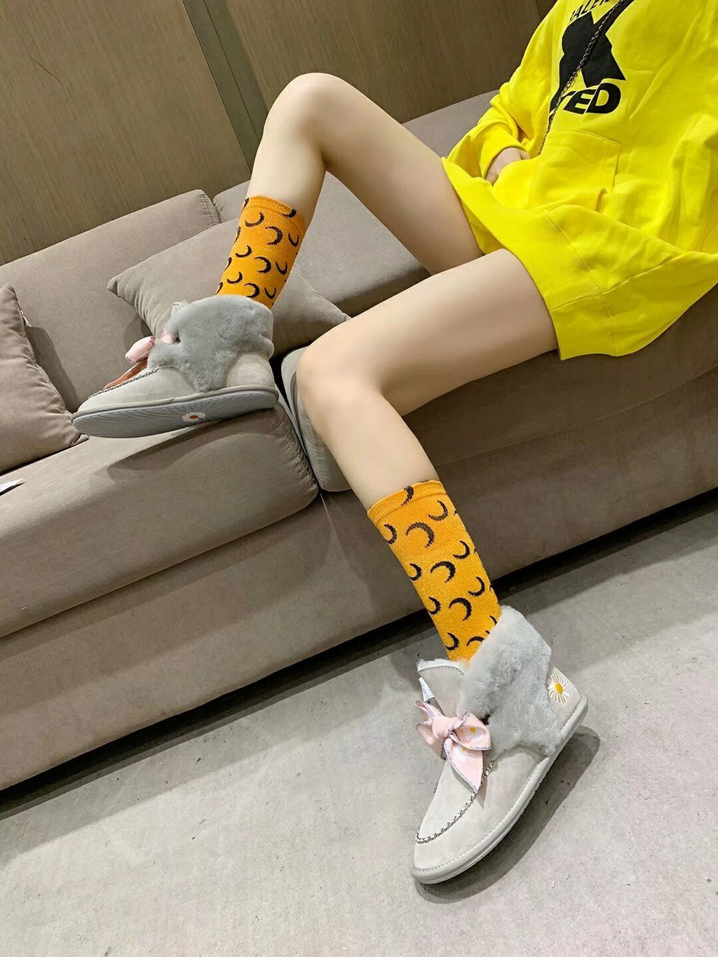 Gray Daisy Chain Ribbon Shoes – In Stock