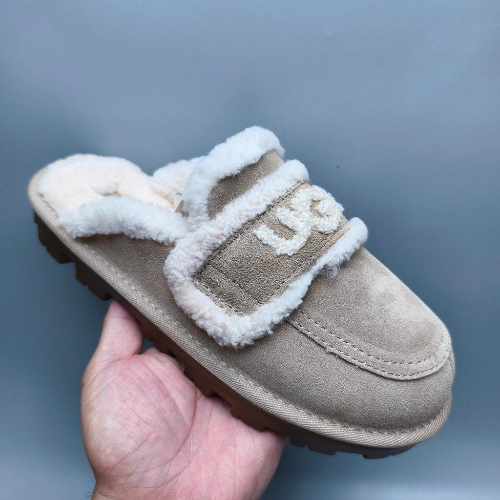 Sand Curly Fur Big Logo Casual Slippers – In Stock