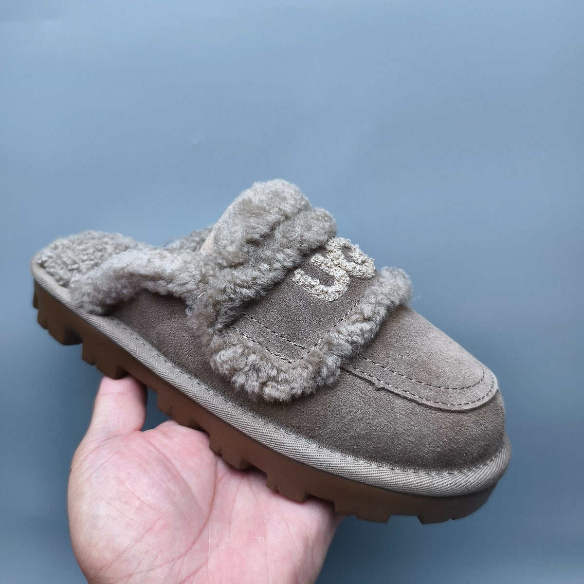 Antelope Brown Curly Fur Big Logo Casual Slippers – In Stock