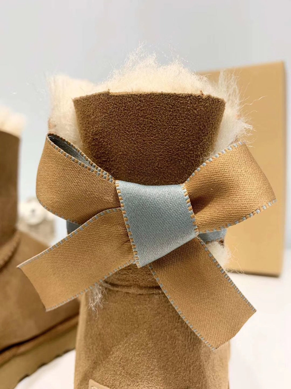 Chestnut Bow Glitter Winter Shoes – Mukoshi Featured Style