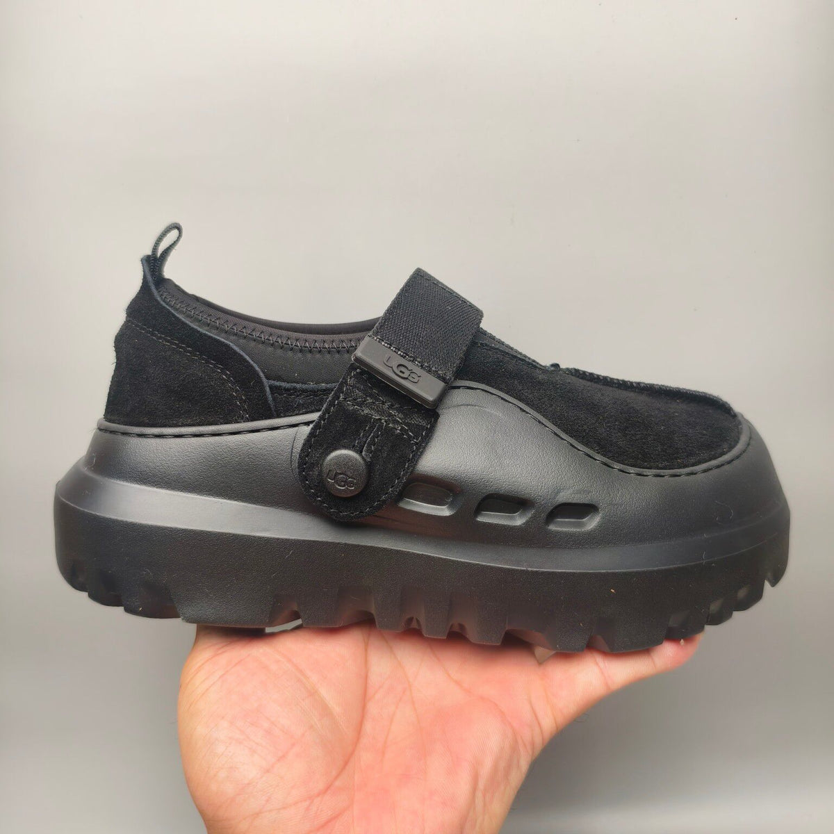 Black Unisex Slip-On Casual Shoes – In Stock