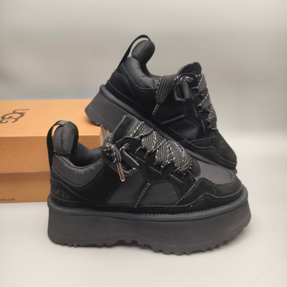 Black Chunky Dad Sneakers – Lace-Up Casual Style – In Stock