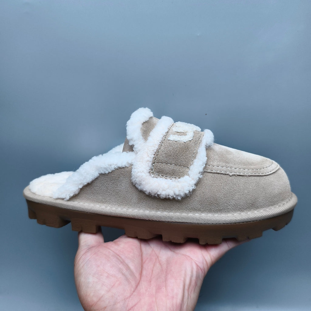 Sand Curly Fur Big Logo Casual Slippers – In Stock