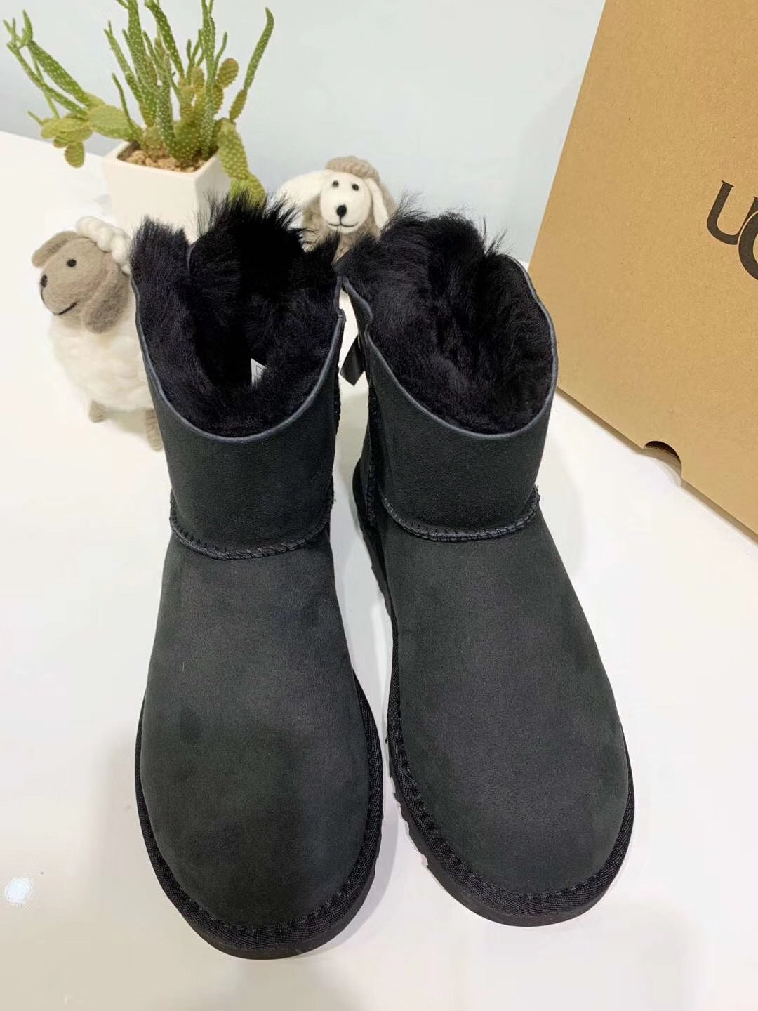 Black Bow Glitter Winter Shoes – Mukoshi Featured Style